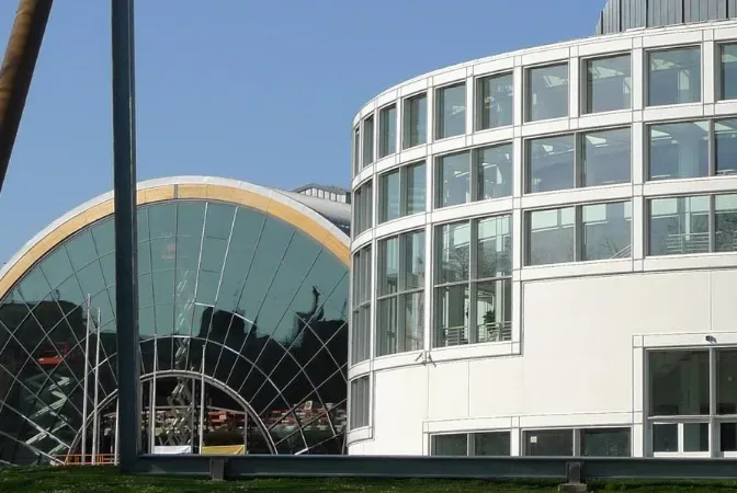 Bielefeld catering, ein modernes Gebäude.